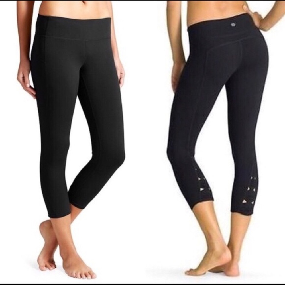 ⭐️ Athleta Power X's and O's Lace Calf Leggings Yoga Pants SMALL